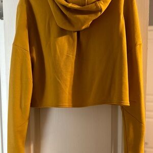 Alo Yoga, zipper, hooded, sweatshirt. Zipper pockets. Extra long sleeve.